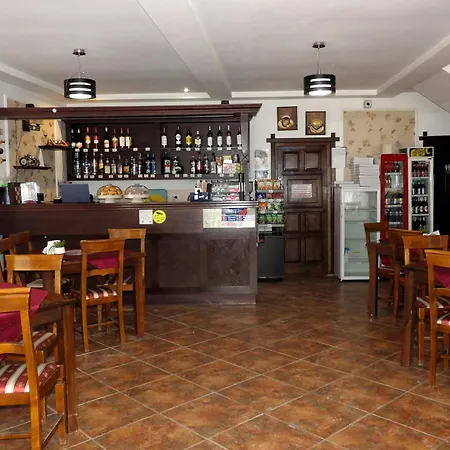 Pizza House Guest house